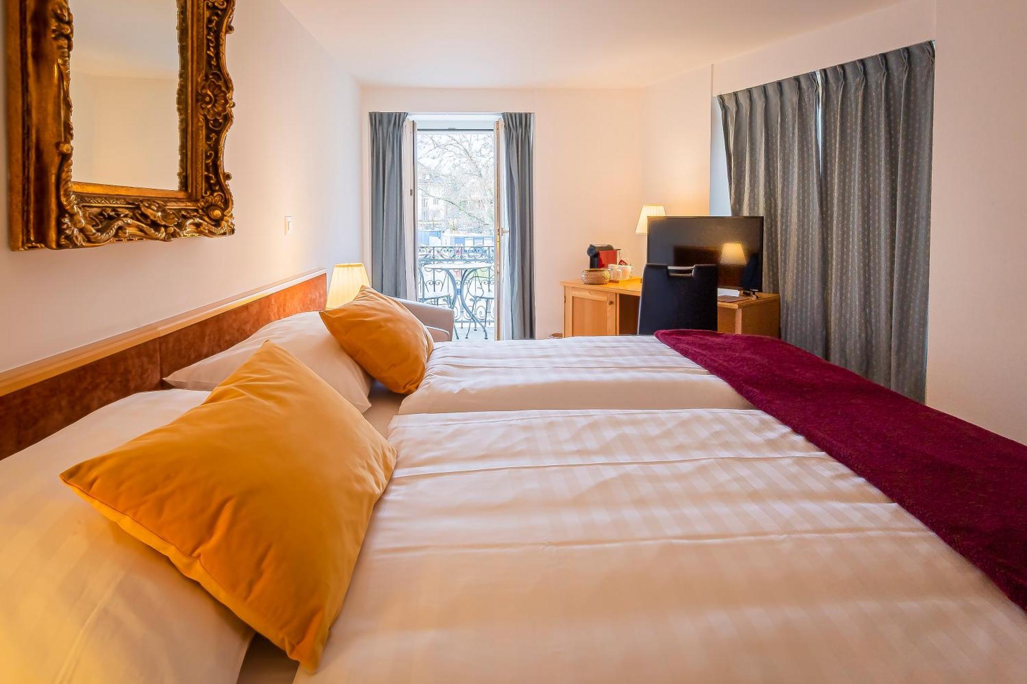Hotel Du Cheval Blanc - City Center Bulle Kültér fotó